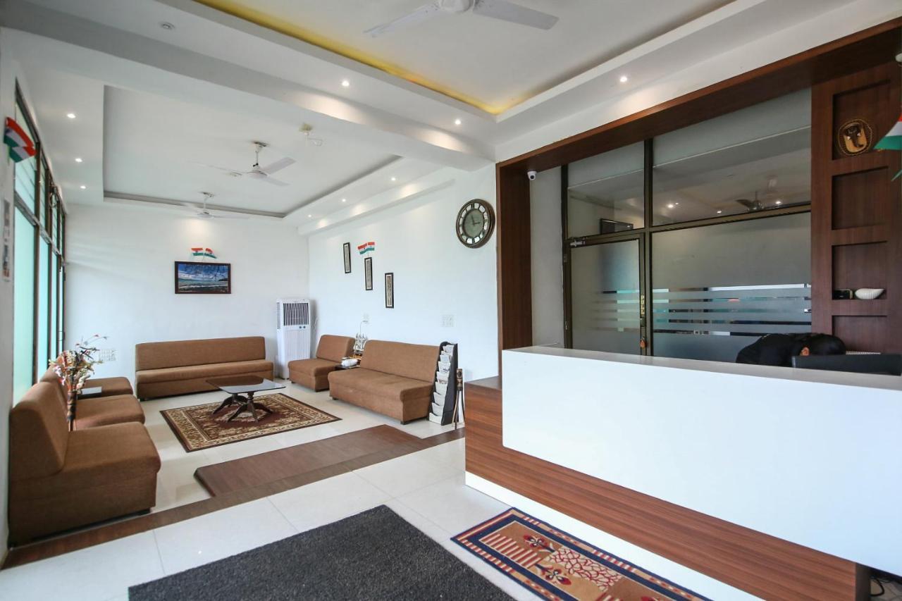 Oyo 3603 White Pearl Hotel Jabalpur Exterior foto